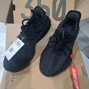 Yeezy Onyx